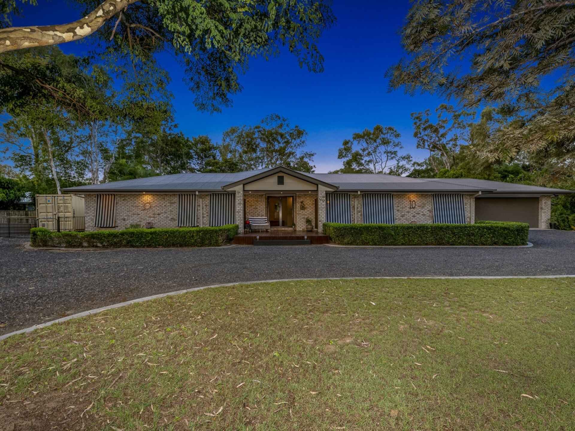 House For Sale 10 Kingfisher Crescent Moore Park Beach