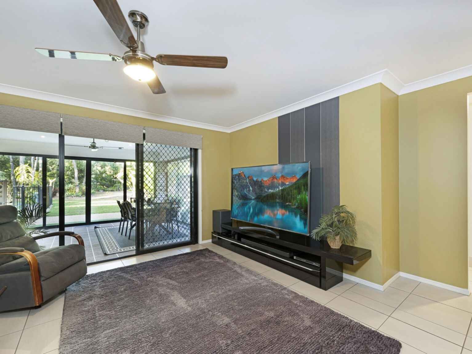 House For Sale 10 Kingfisher Crescent Moore Park Beach