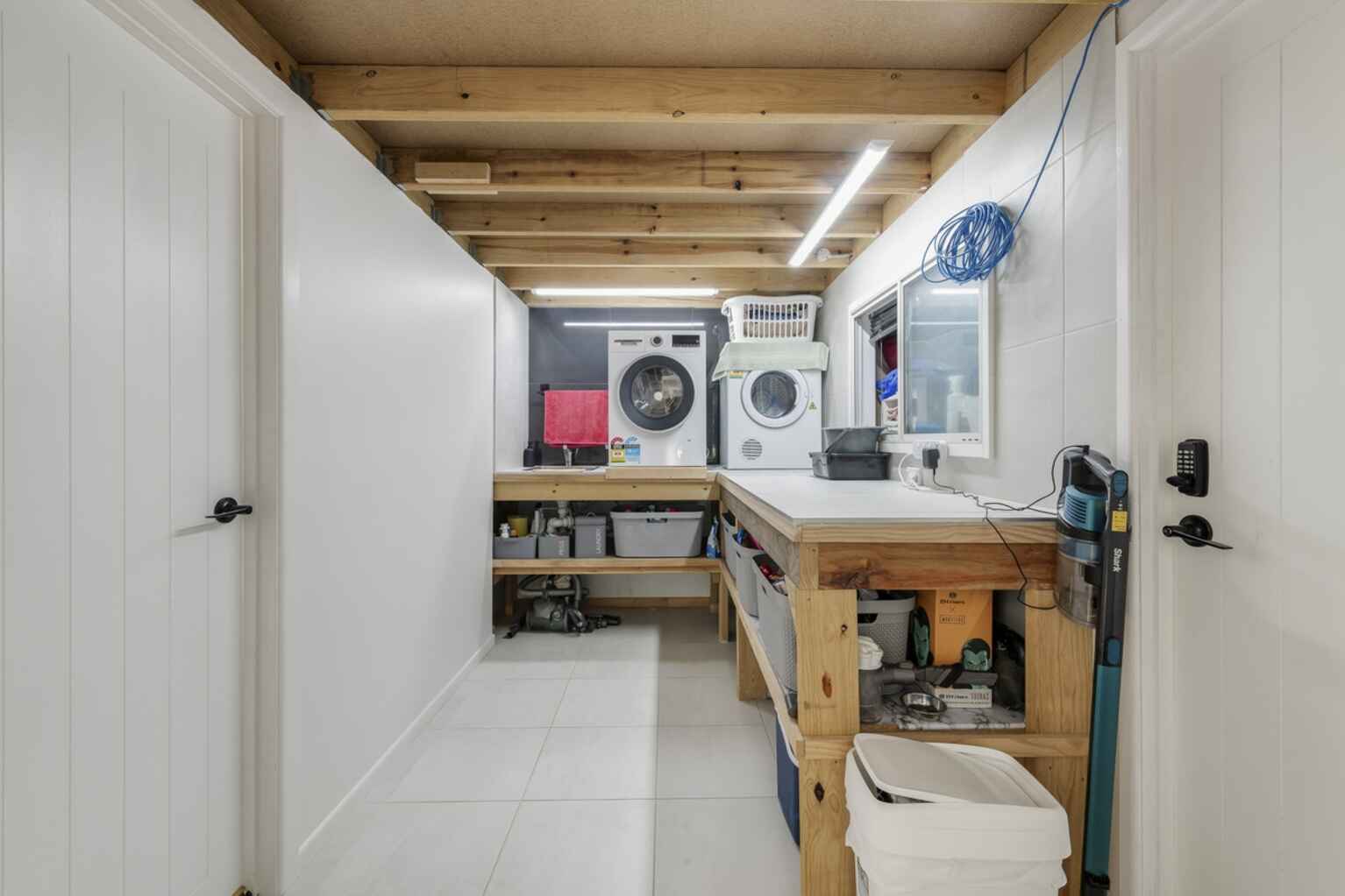 20 Kingfisher Crescent Moore Park Beach