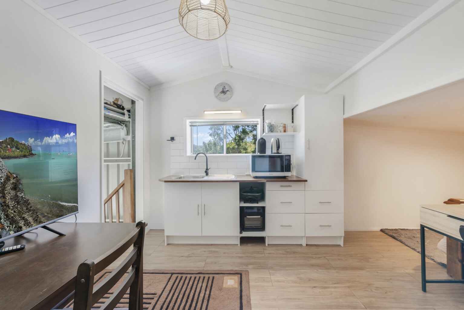 20 Kingfisher Crescent Moore Park Beach