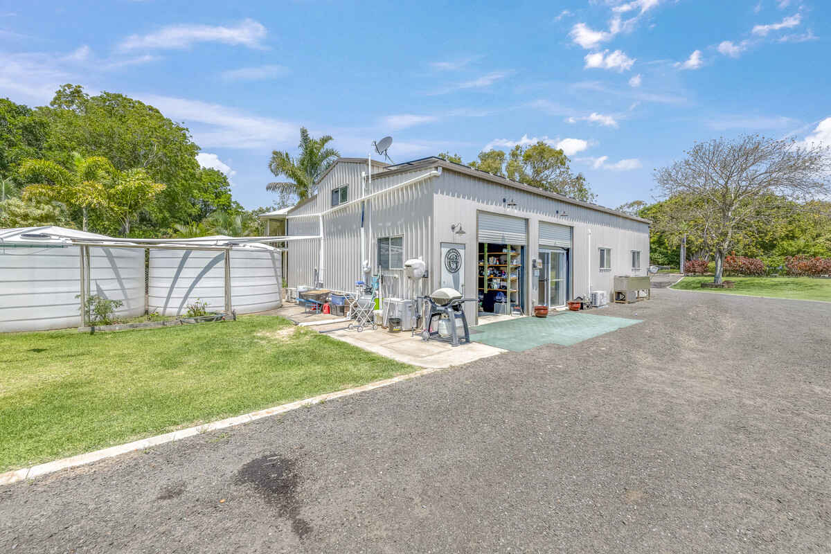 20 Kingfisher Crescent Moore Park Beach 20 Kingfisher Crescent Moore Park Beach