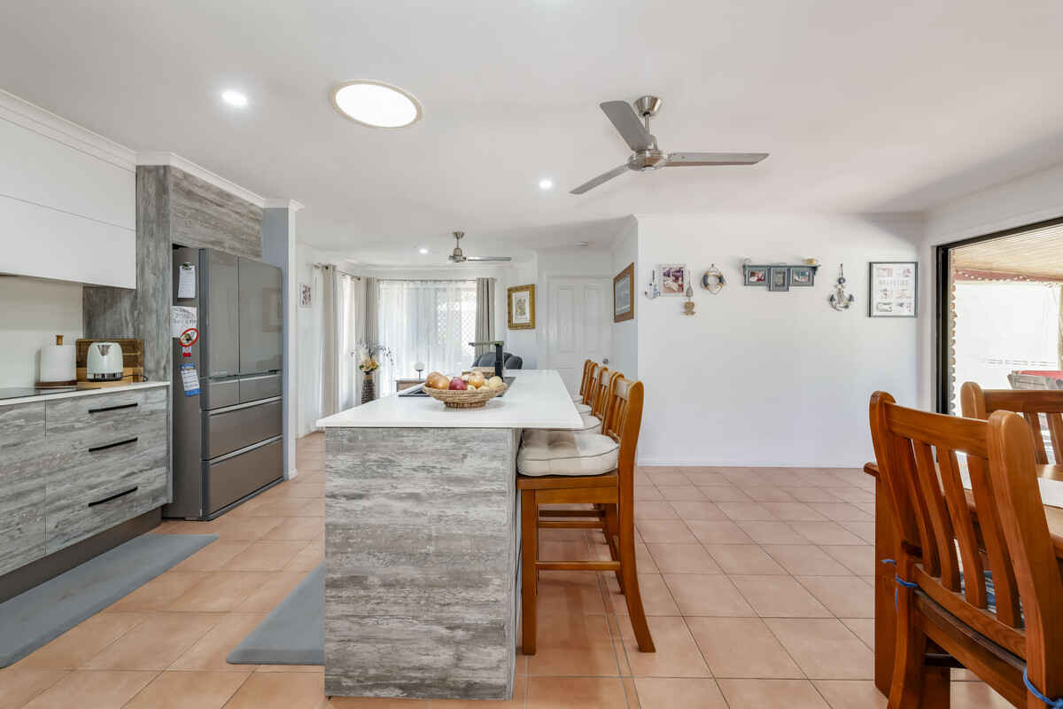 5 Woodlands Lane Moore Park Beach