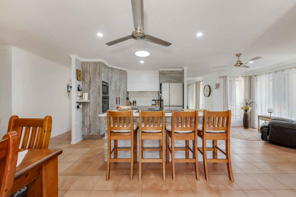 5 Woodlands Lane Moore Park Beach