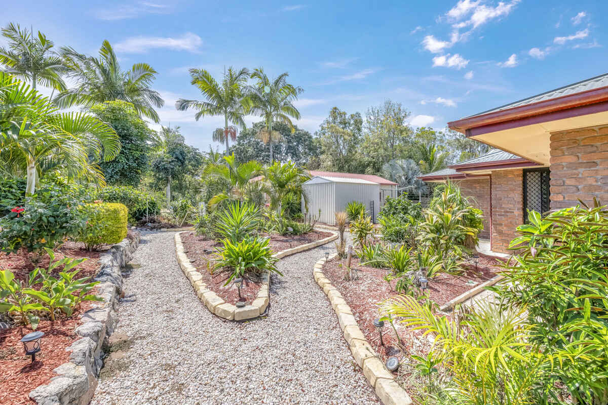 5 Woodlands Lane Moore Park Beach