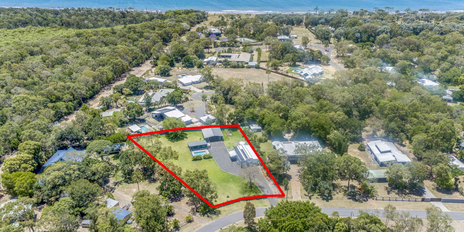 20 Kingfisher Crescent Moore Park Beach