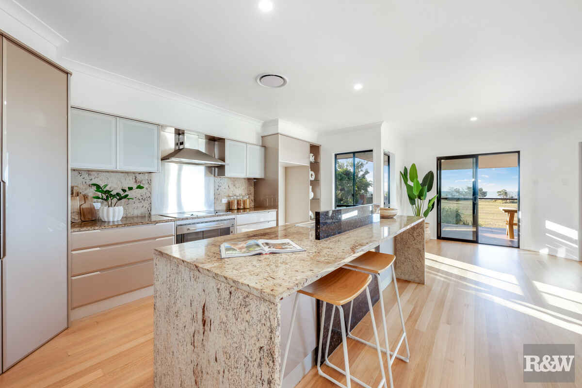 126 Sylvan Drive Moore Park Beach 126 Sylvan Drive Moore Park Beach