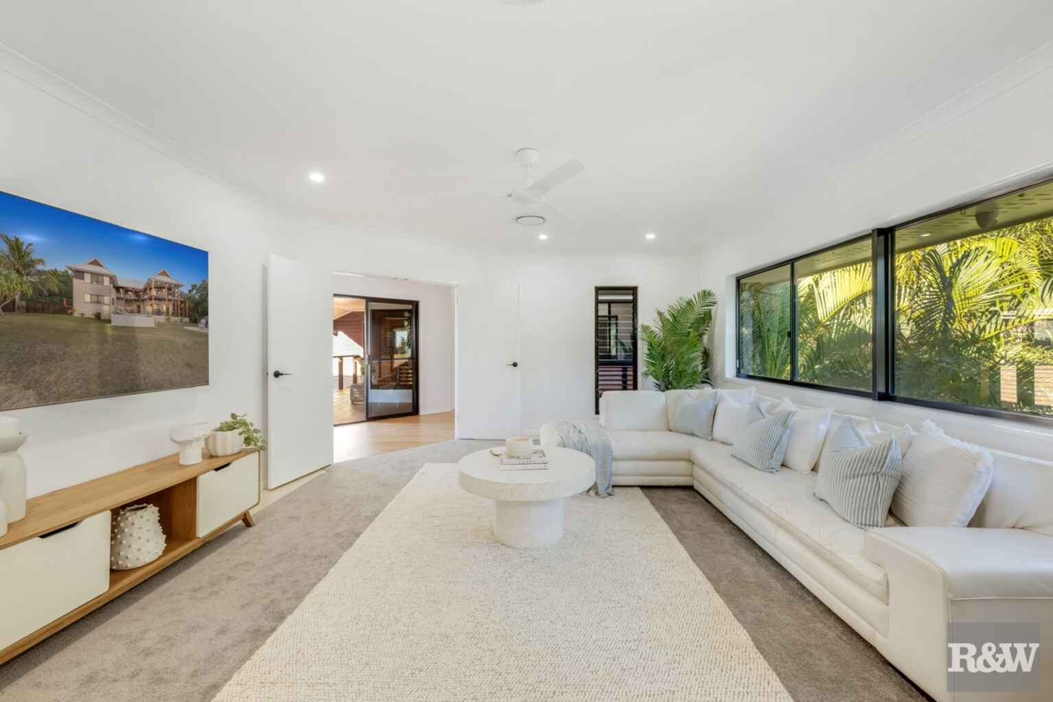 126 Sylvan Drive Moore Park Beach