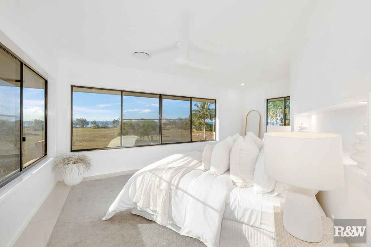 126 Sylvan Drive Moore Park Beach 126 Sylvan Drive Moore Park Beach