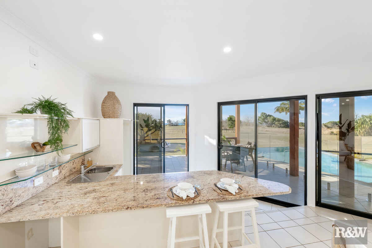 126 Sylvan Drive Moore Park Beach 126 Sylvan Drive Moore Park Beach