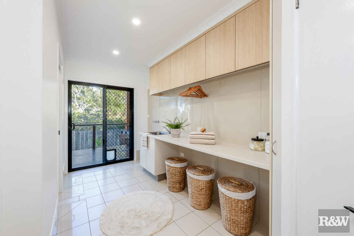 126 Sylvan Drive Moore Park Beach 126 Sylvan Drive Moore Park Beach