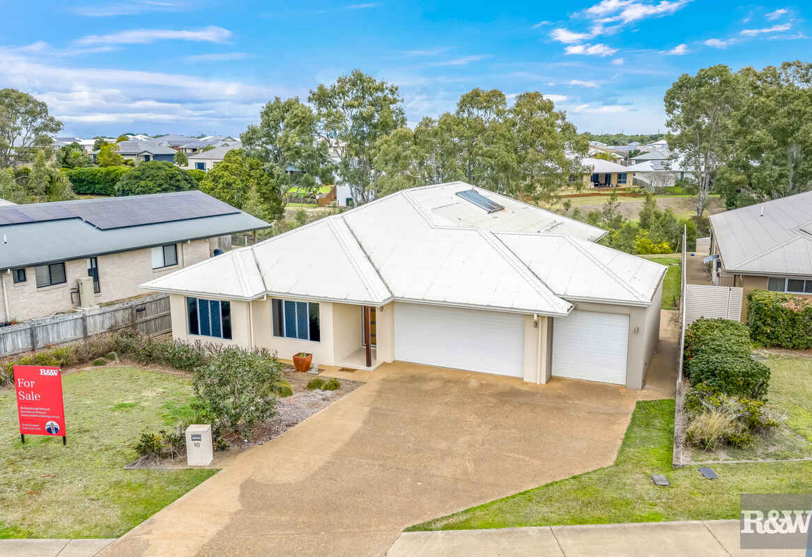 Family Living with Parkland Views in Belle Eden Estate