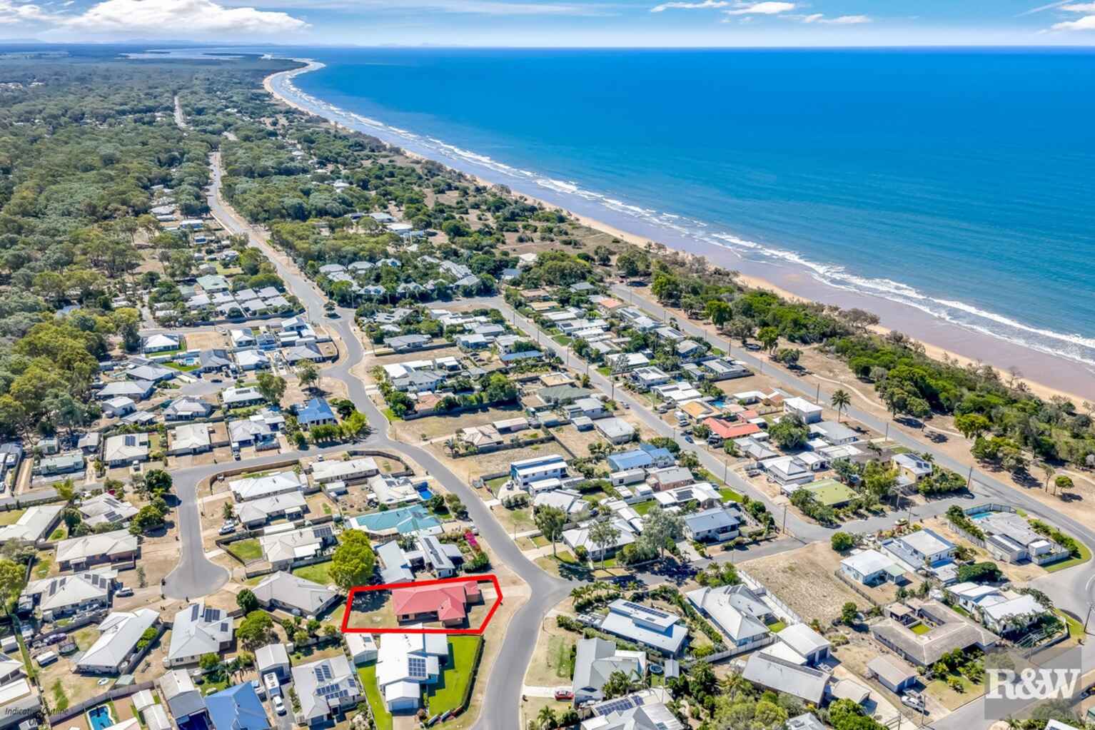 33 Acacia Street Moore Park Beach