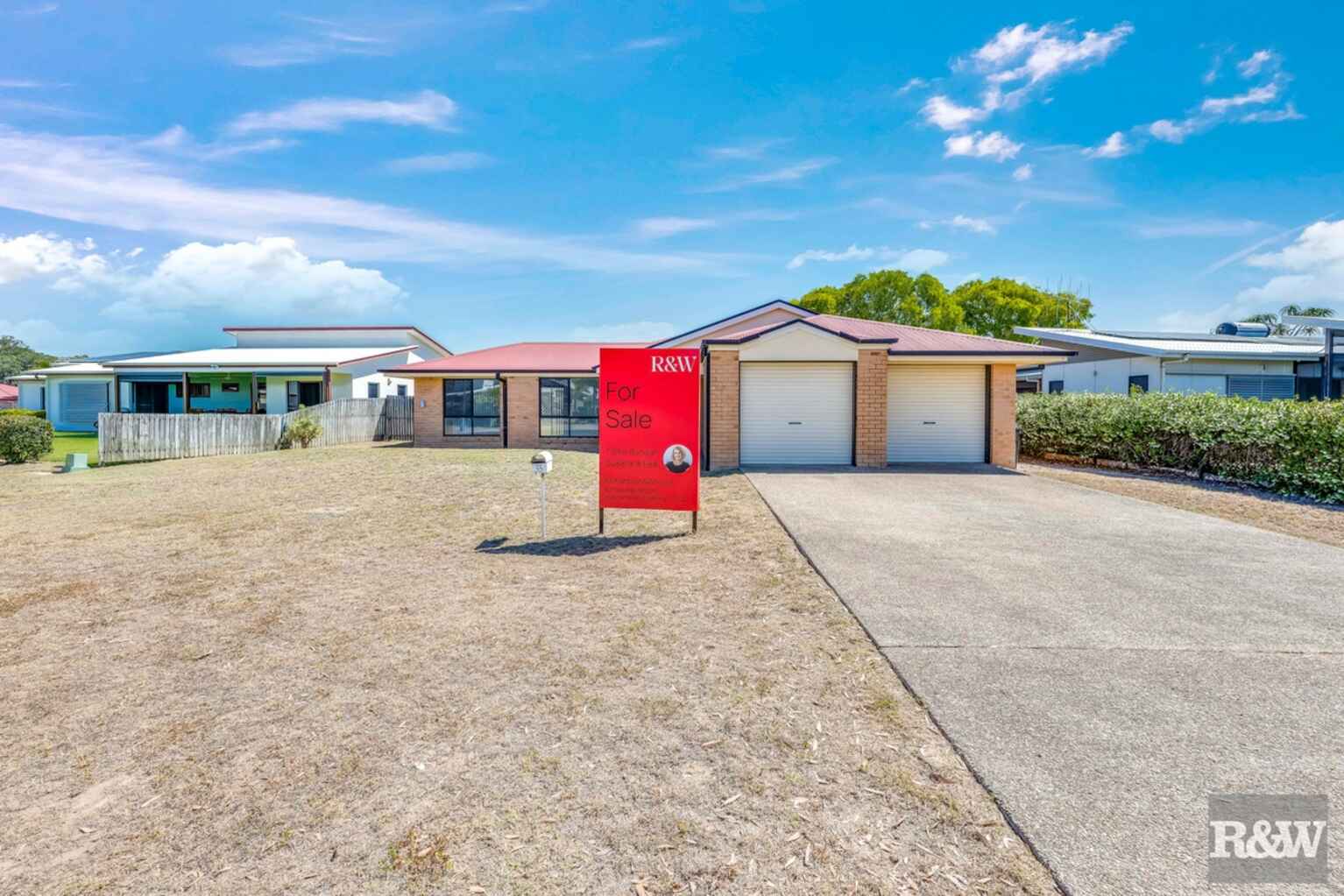 33 Acacia Street Moore Park Beach