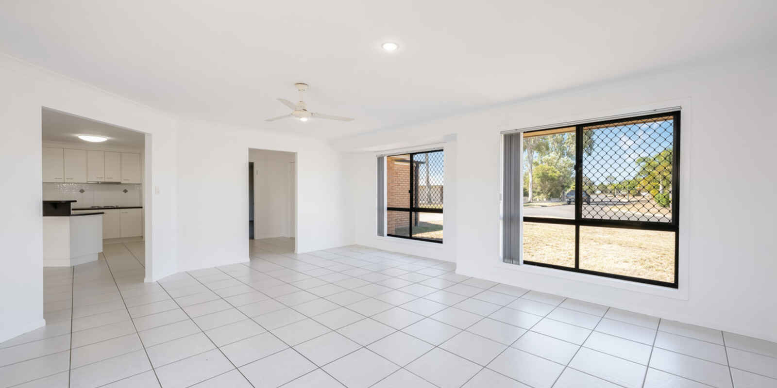 33 Acacia Street Moore Park Beach