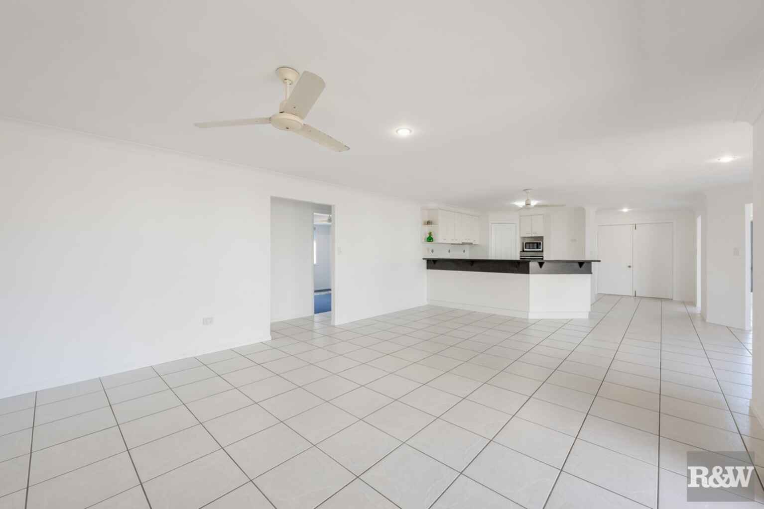 33 Acacia Street Moore Park Beach