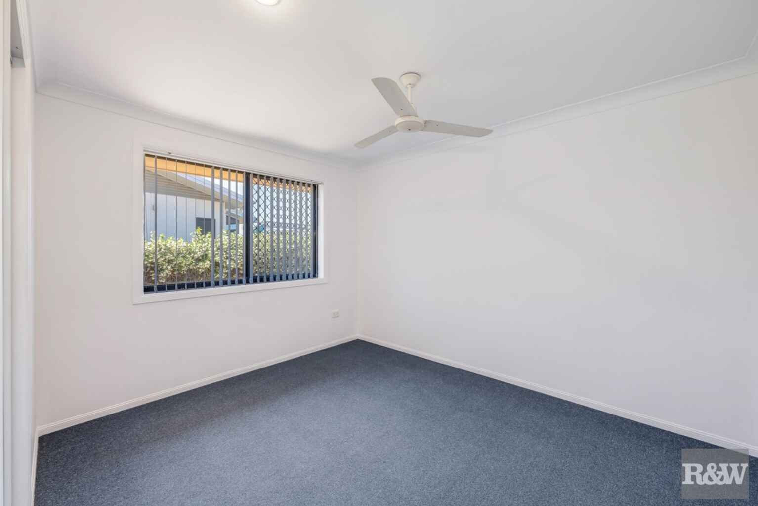 33 Acacia Street Moore Park Beach