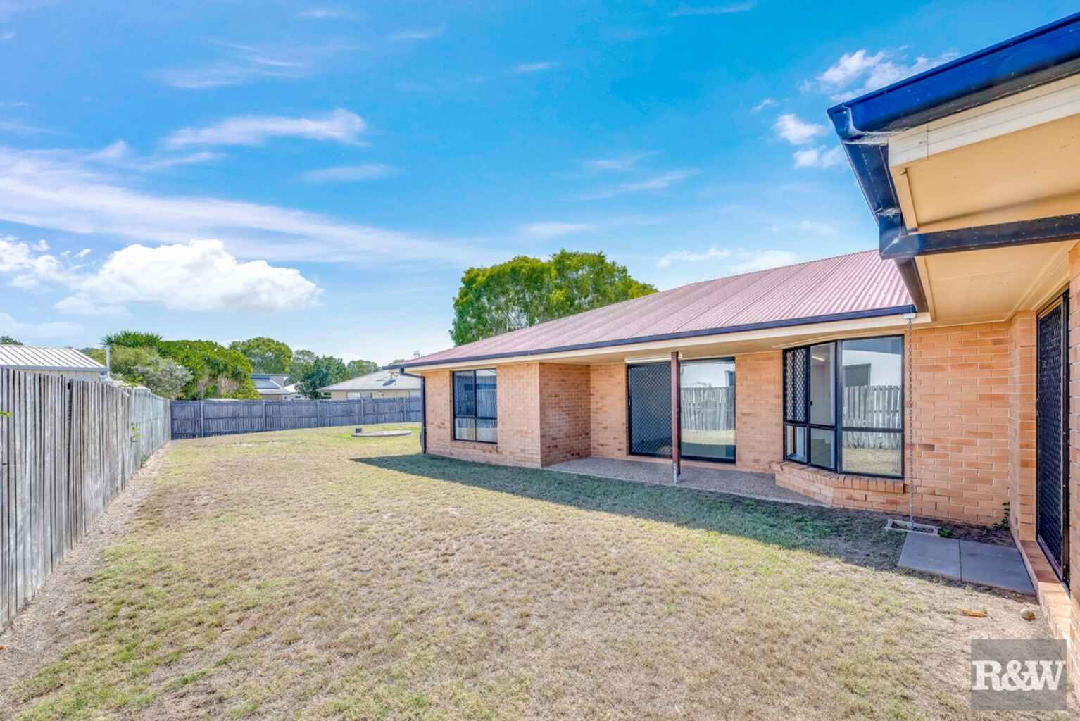 33 Acacia Street Moore Park Beach