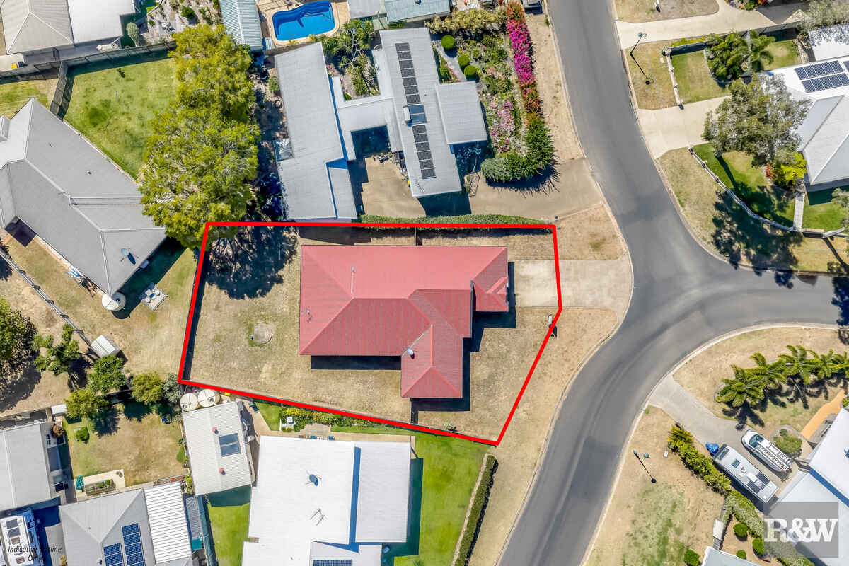 33 Acacia Street Moore Park Beach 33 Acacia Street Moore Park Beach