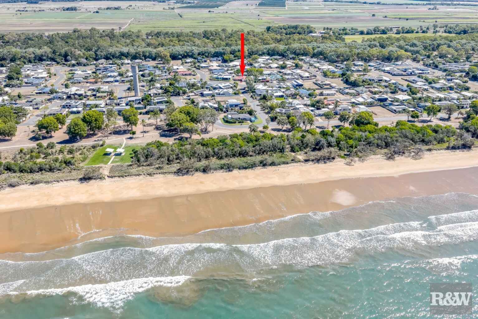 33 Acacia Street Moore Park Beach