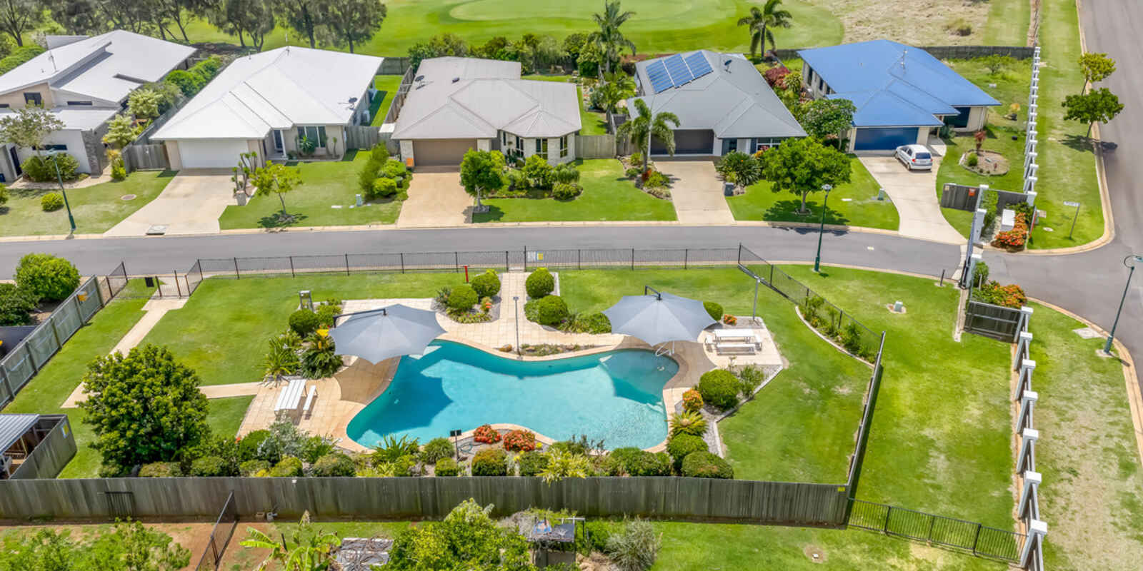 3 McCallum Close Coral Cove