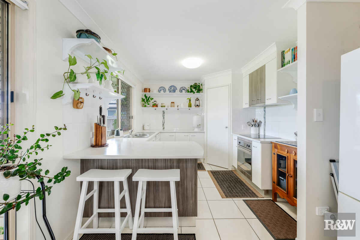 3 McCallum Close Coral Cove 3 McCallum Close Coral Cove