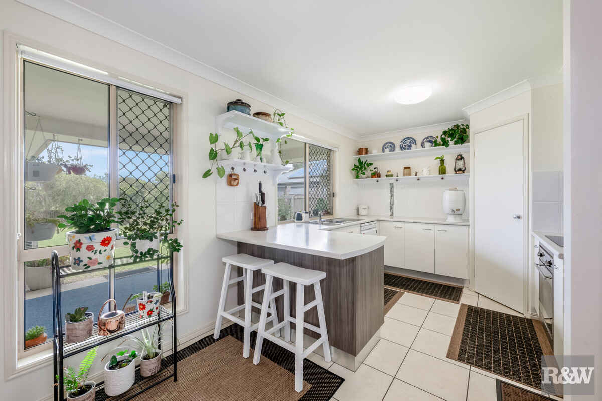 3 McCallum Close Coral Cove 3 McCallum Close Coral Cove