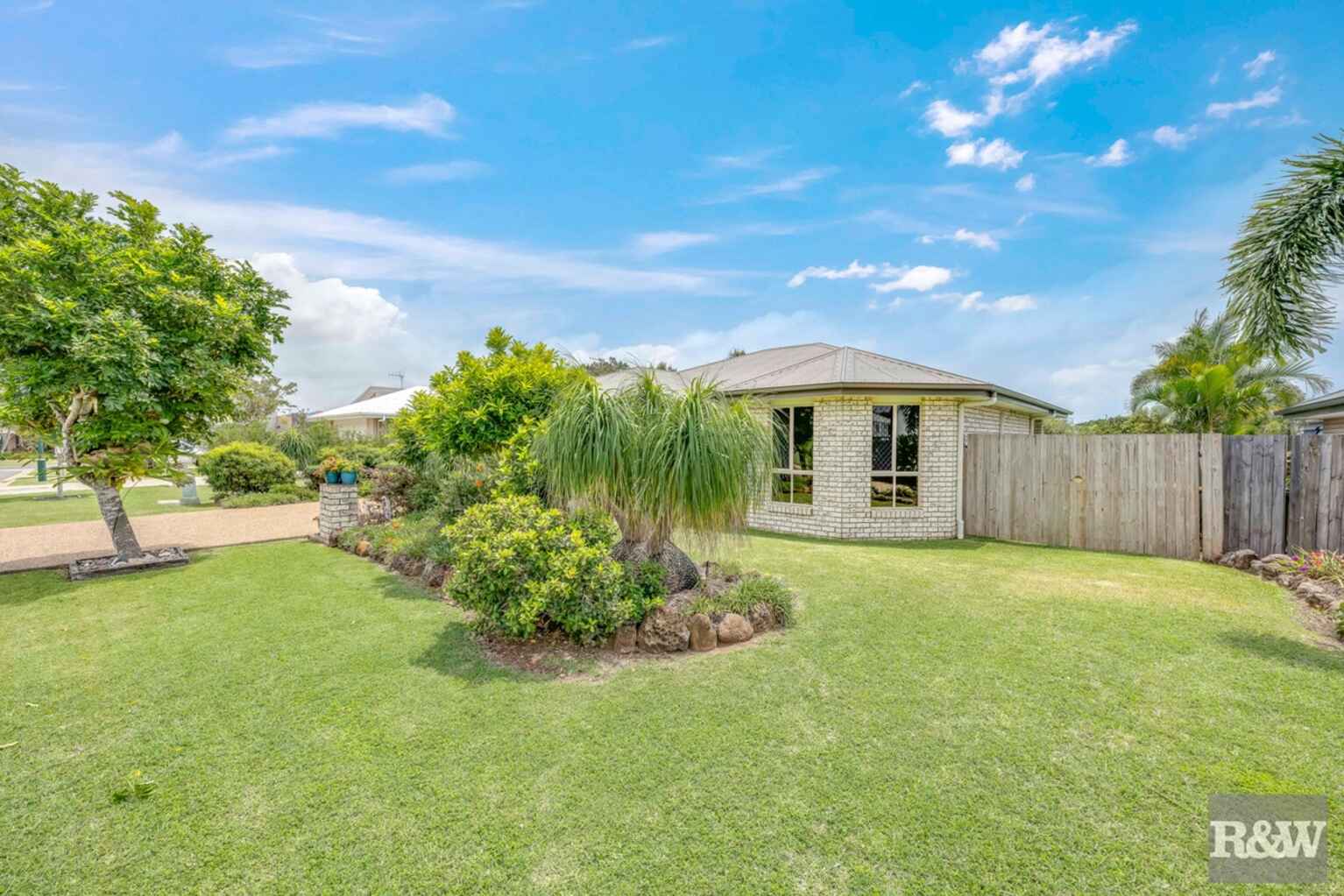 3 McCallum Close Coral Cove