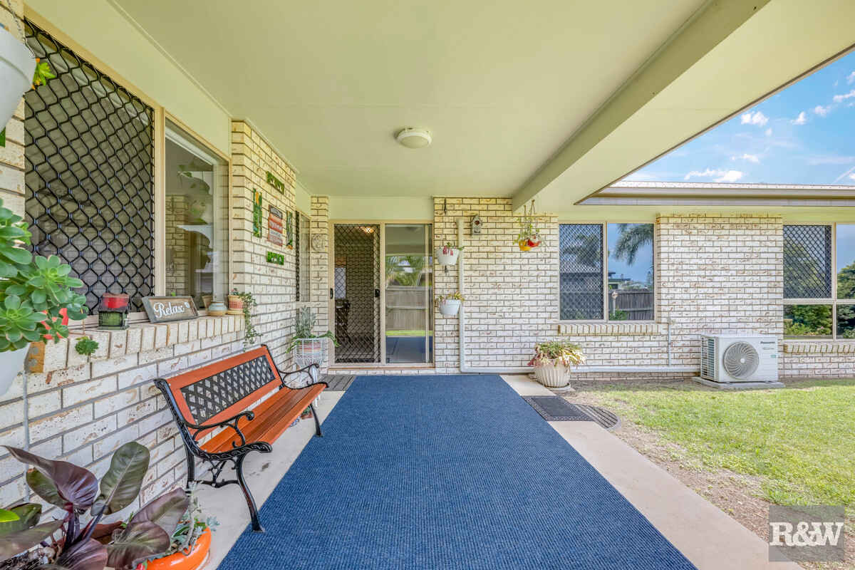 3 McCallum Close Coral Cove 3 McCallum Close Coral Cove