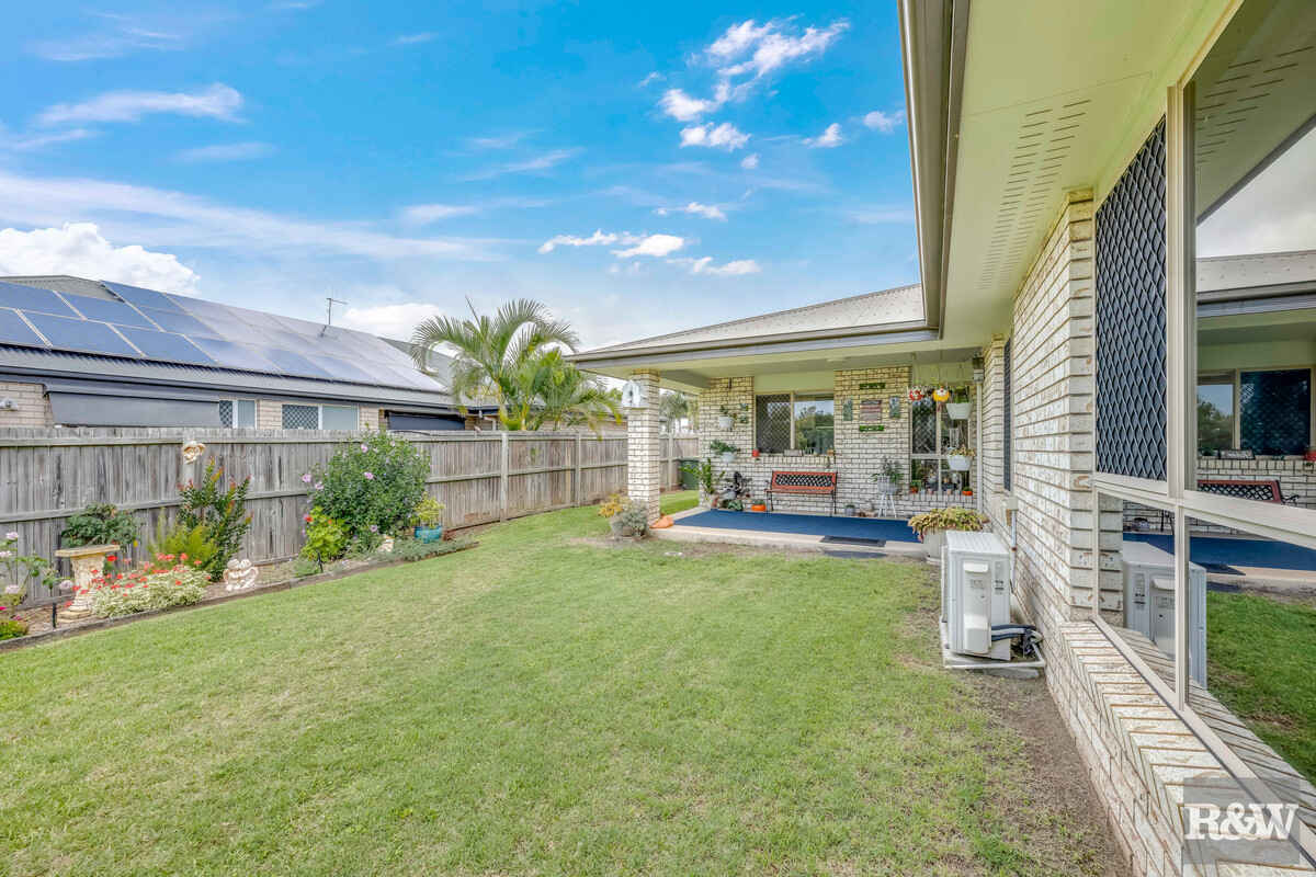 3 McCallum Close Coral Cove 3 McCallum Close Coral Cove