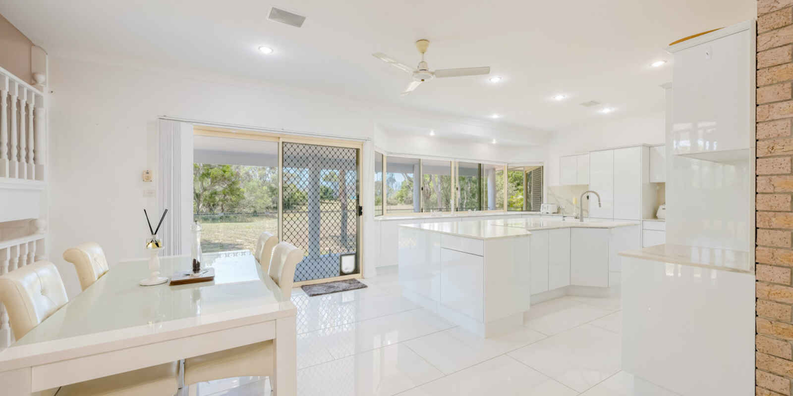 78 Sylvan Drive Moore Park Beach