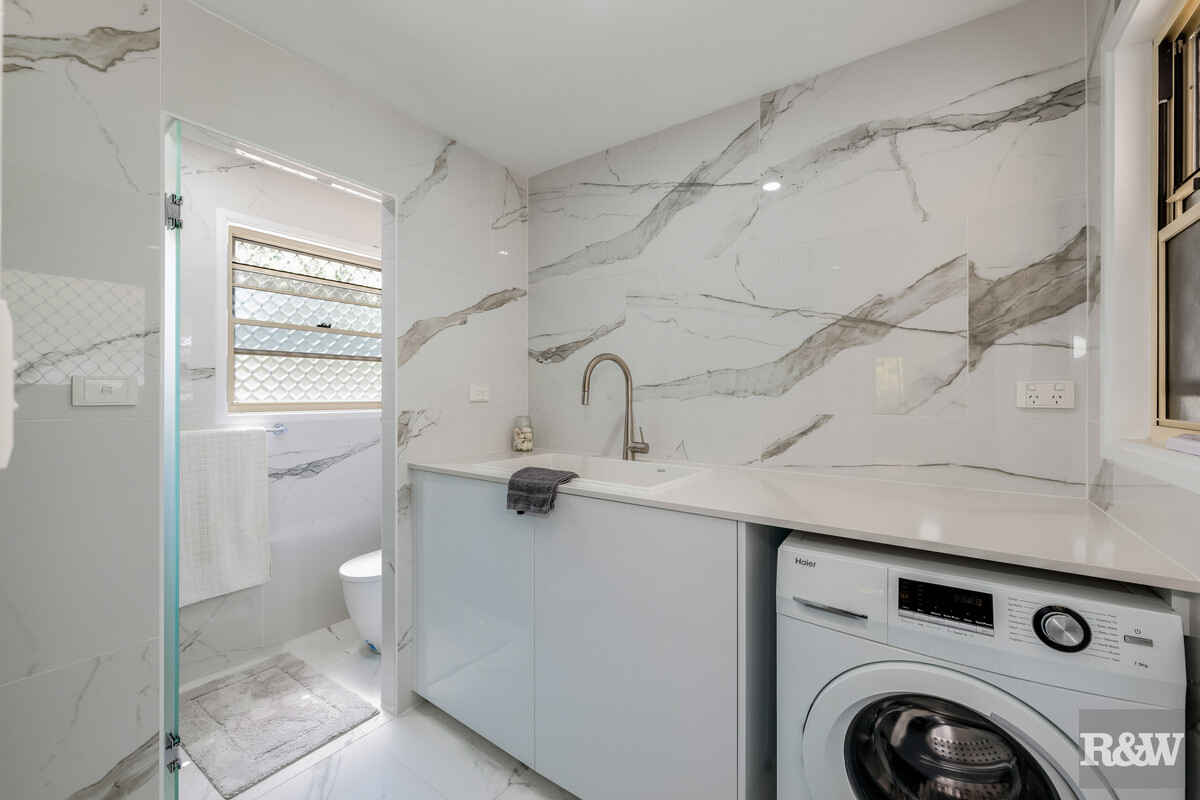 78 Sylvan Drive Moore Park Beach 78 Sylvan Drive Moore Park Beach