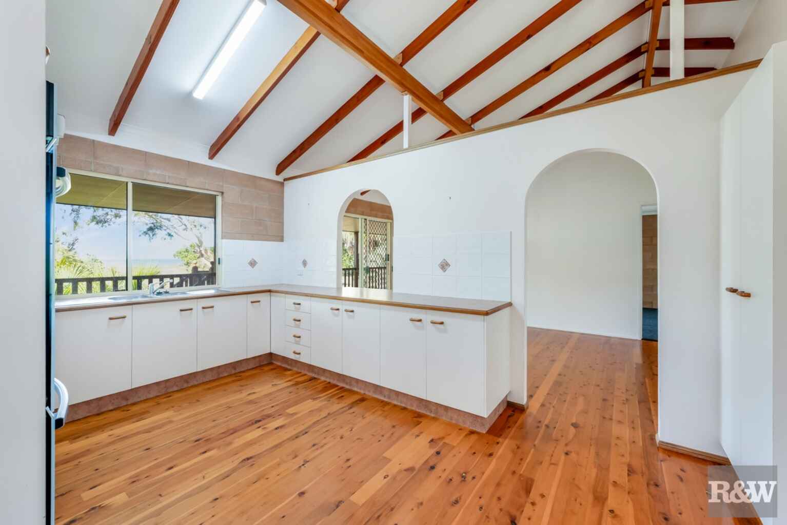 66 Sylvan Drive Moore Park Beach