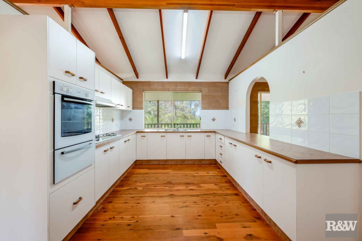 66 Sylvan Drive Moore Park Beach