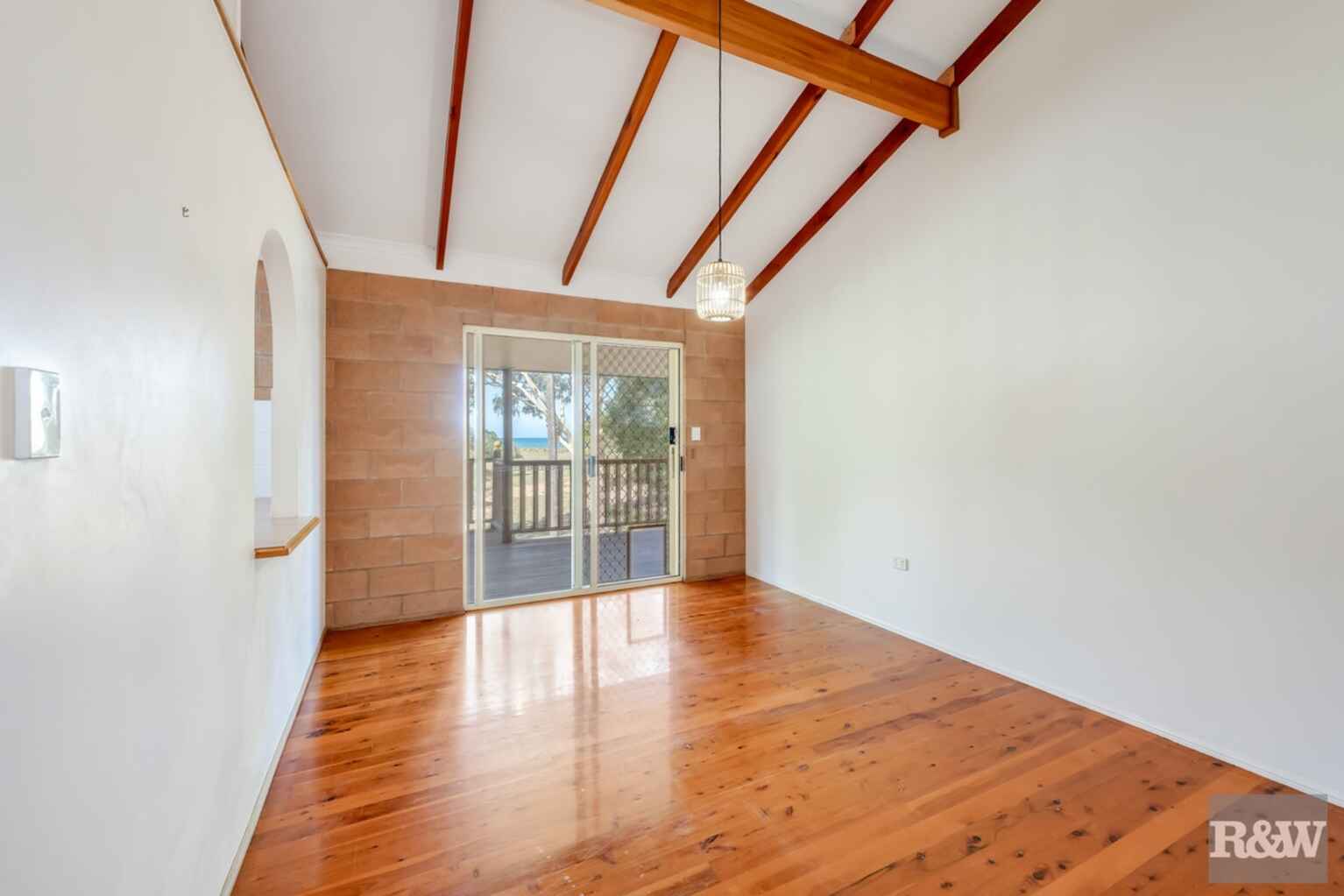 66 Sylvan Drive Moore Park Beach