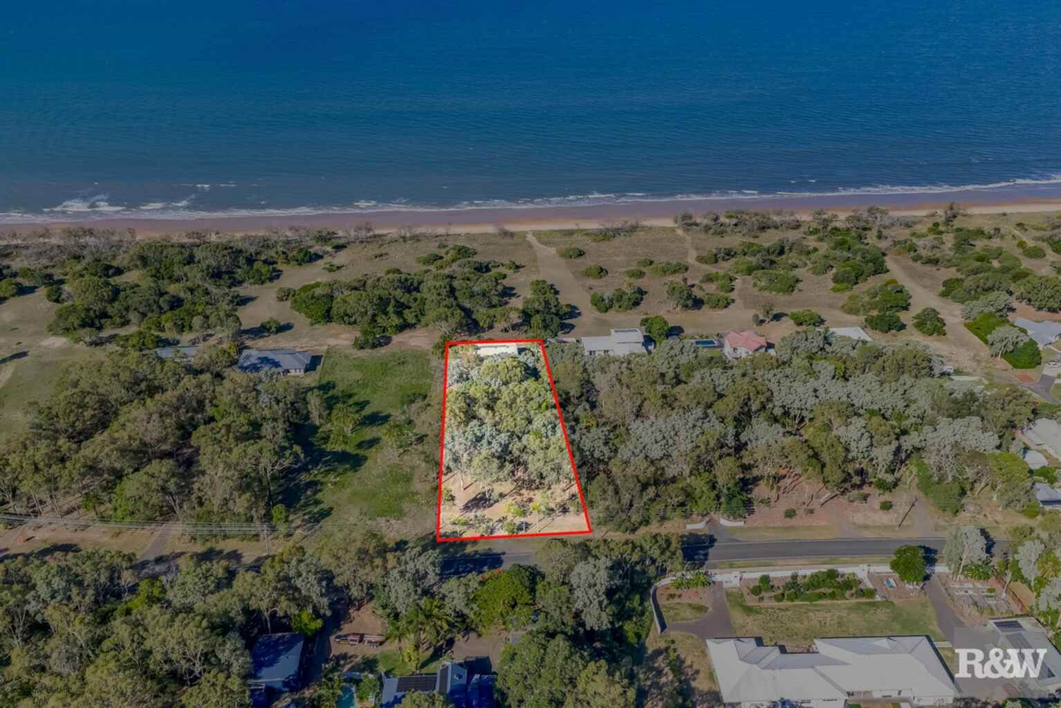 66 Sylvan Drive Moore Park Beach