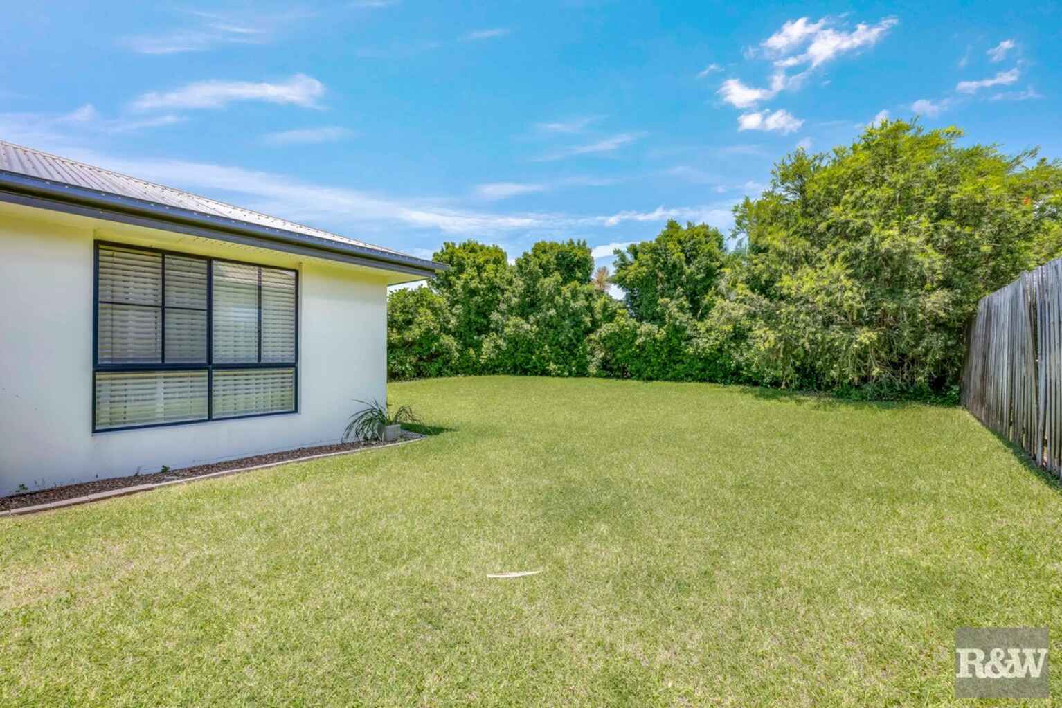 19 McCallum Close Coral Cove