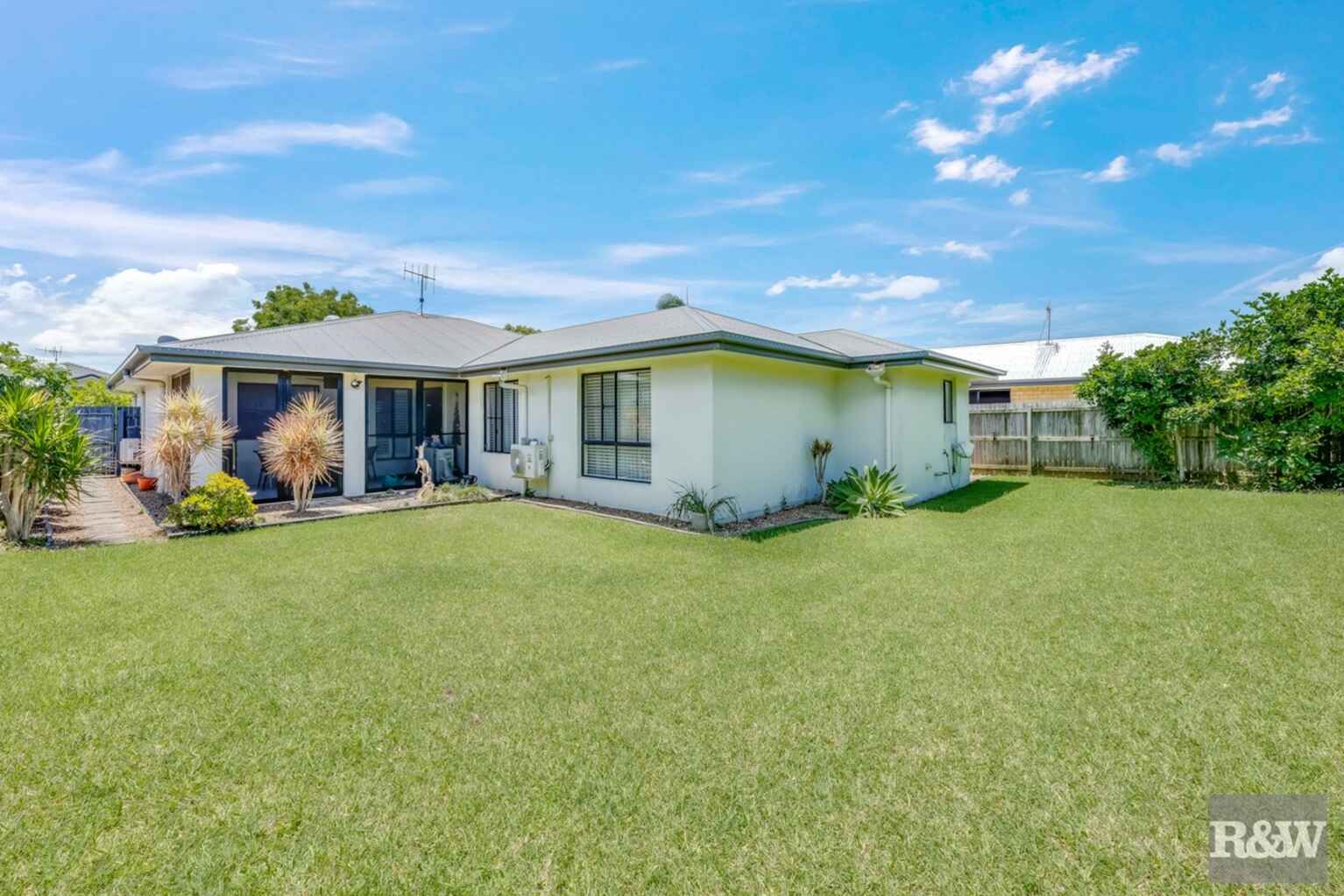 19 McCallum Close Coral Cove