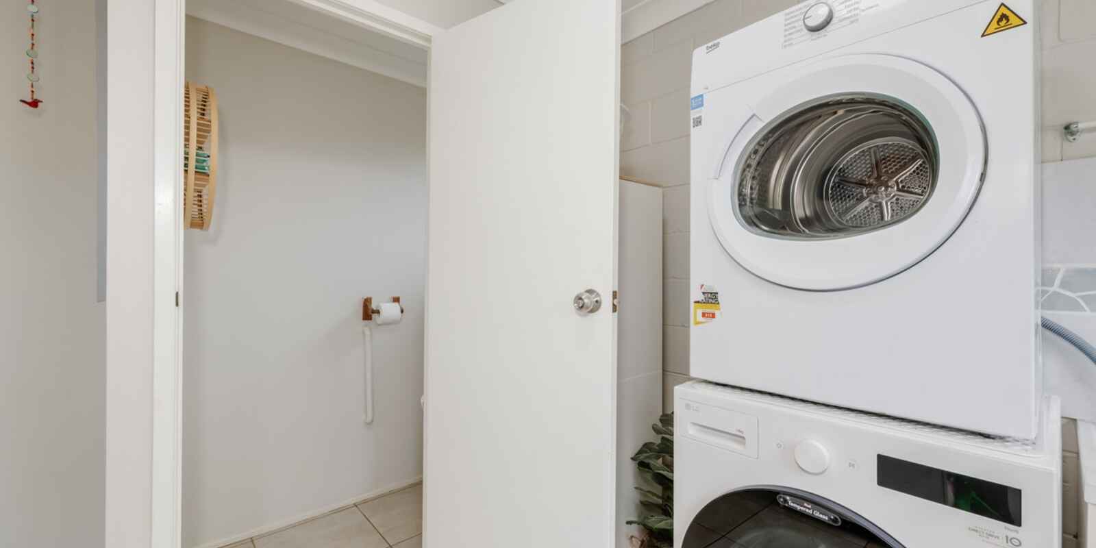 30 SUNSET Drive Thabeban