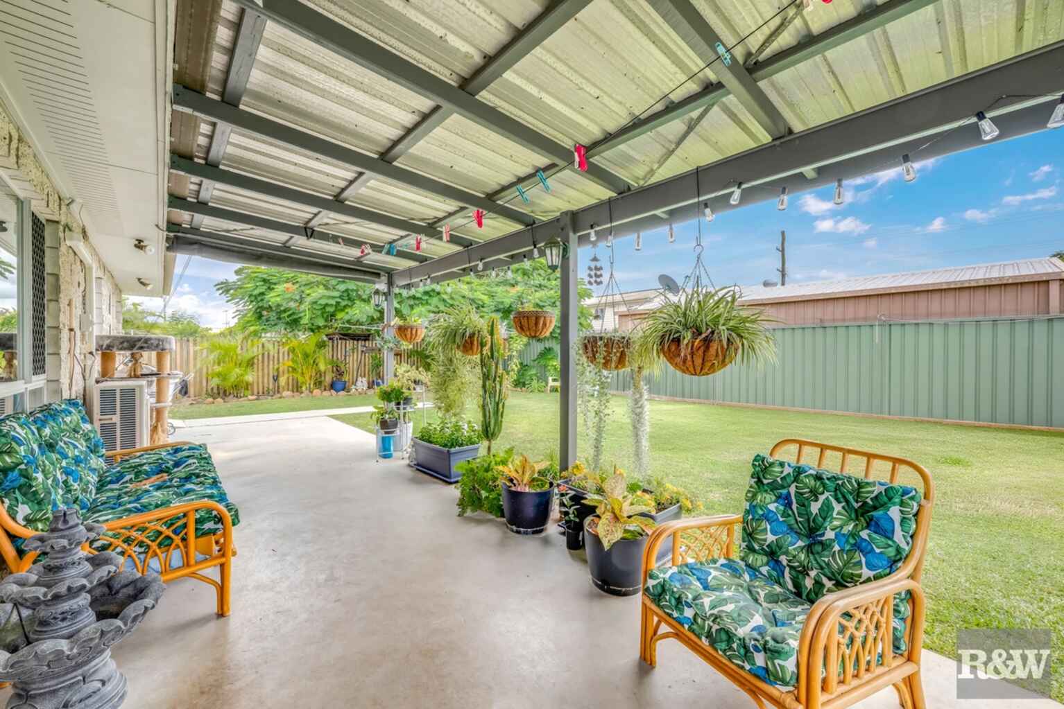 30 SUNSET Drive Thabeban