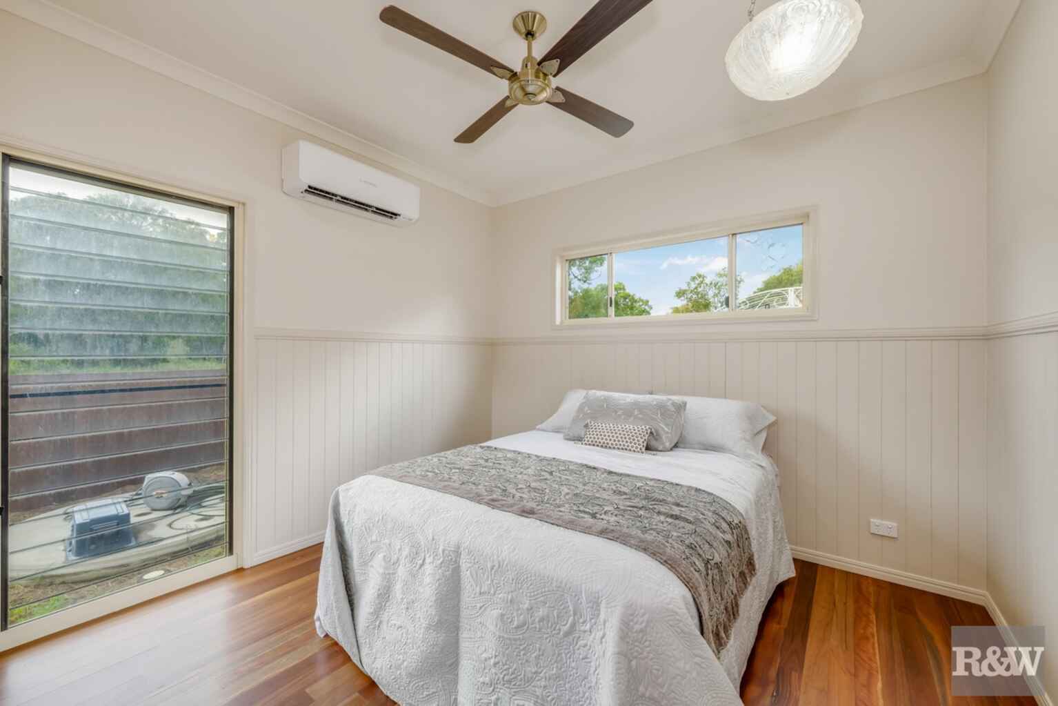 86 Sylvan Drive Moore Park Beach