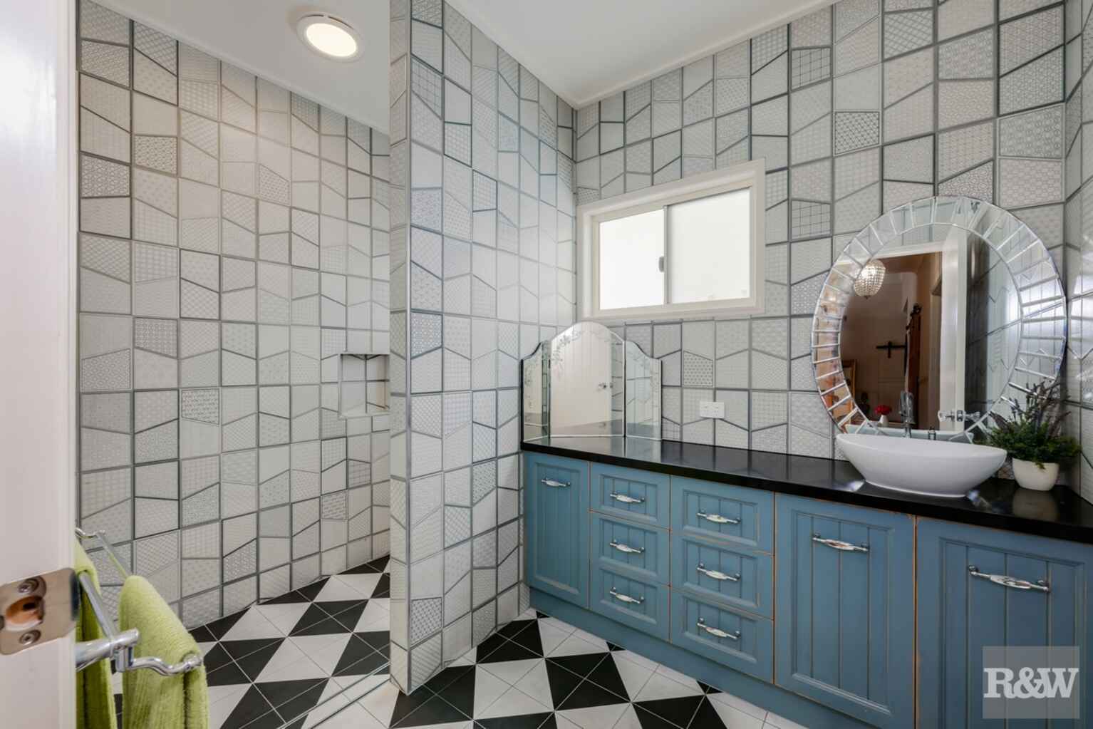 86 Sylvan Drive Moore Park Beach