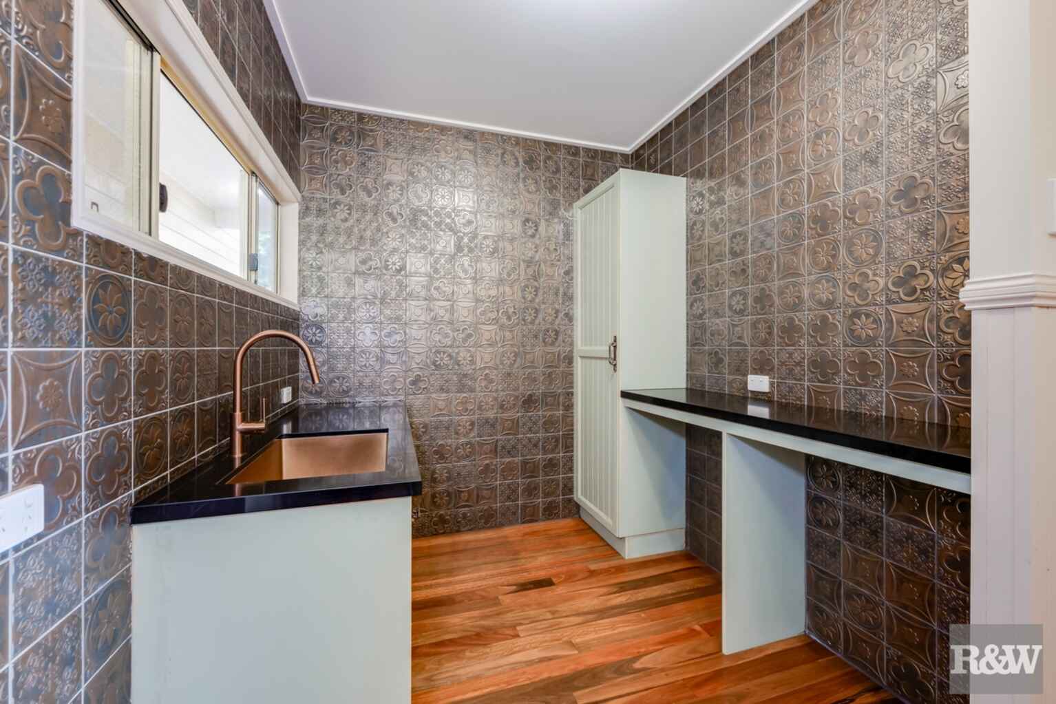 86 Sylvan Drive Moore Park Beach