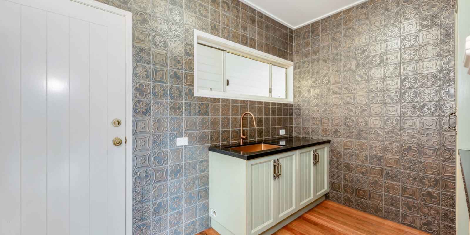 86 Sylvan Drive Moore Park Beach