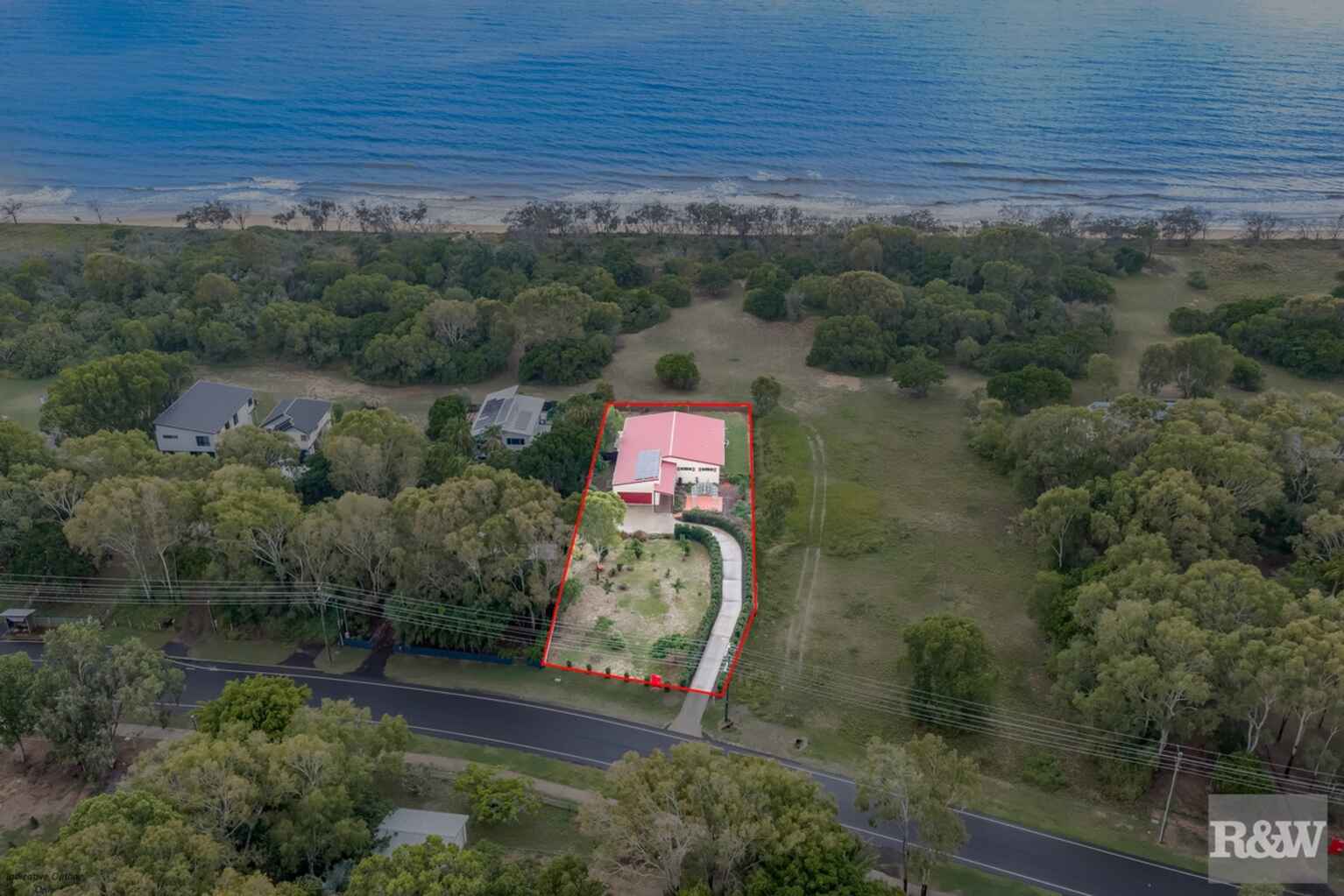 86 Sylvan Drive Moore Park Beach