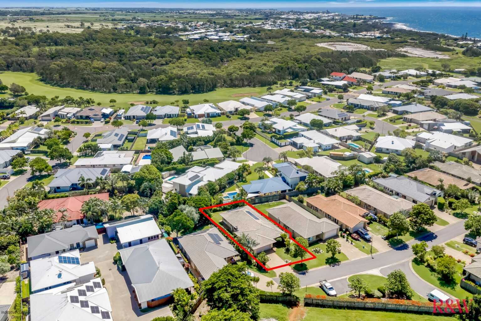 15 McCallum Close Coral Cove 15 McCallum Close Coral Cove