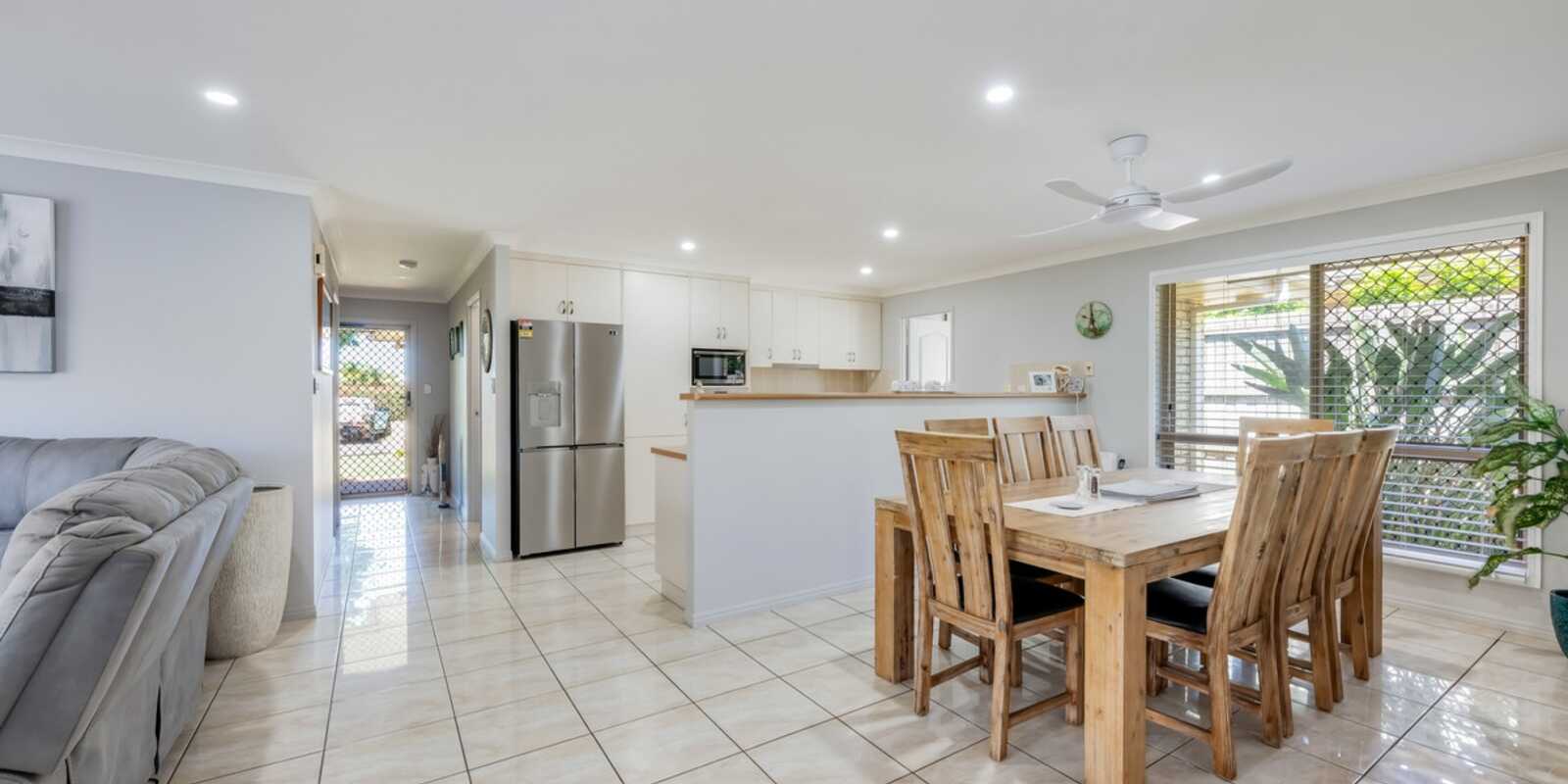 15 McCallum Close Coral Cove 15 McCallum Close Coral Cove