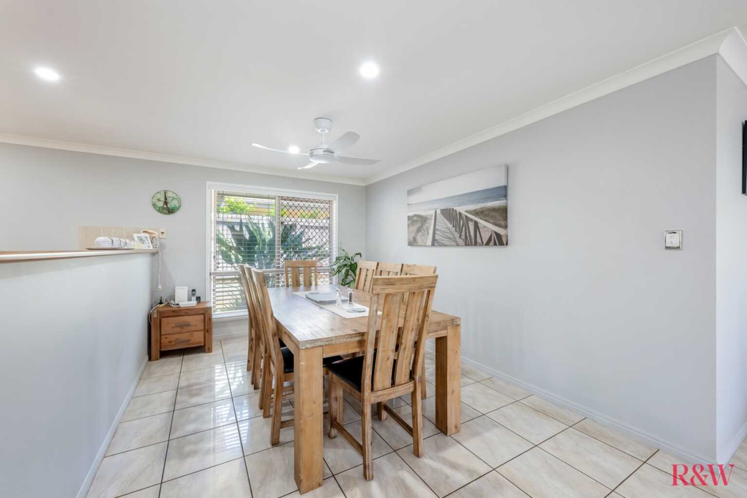 15 McCallum Close Coral Cove 15 McCallum Close Coral Cove