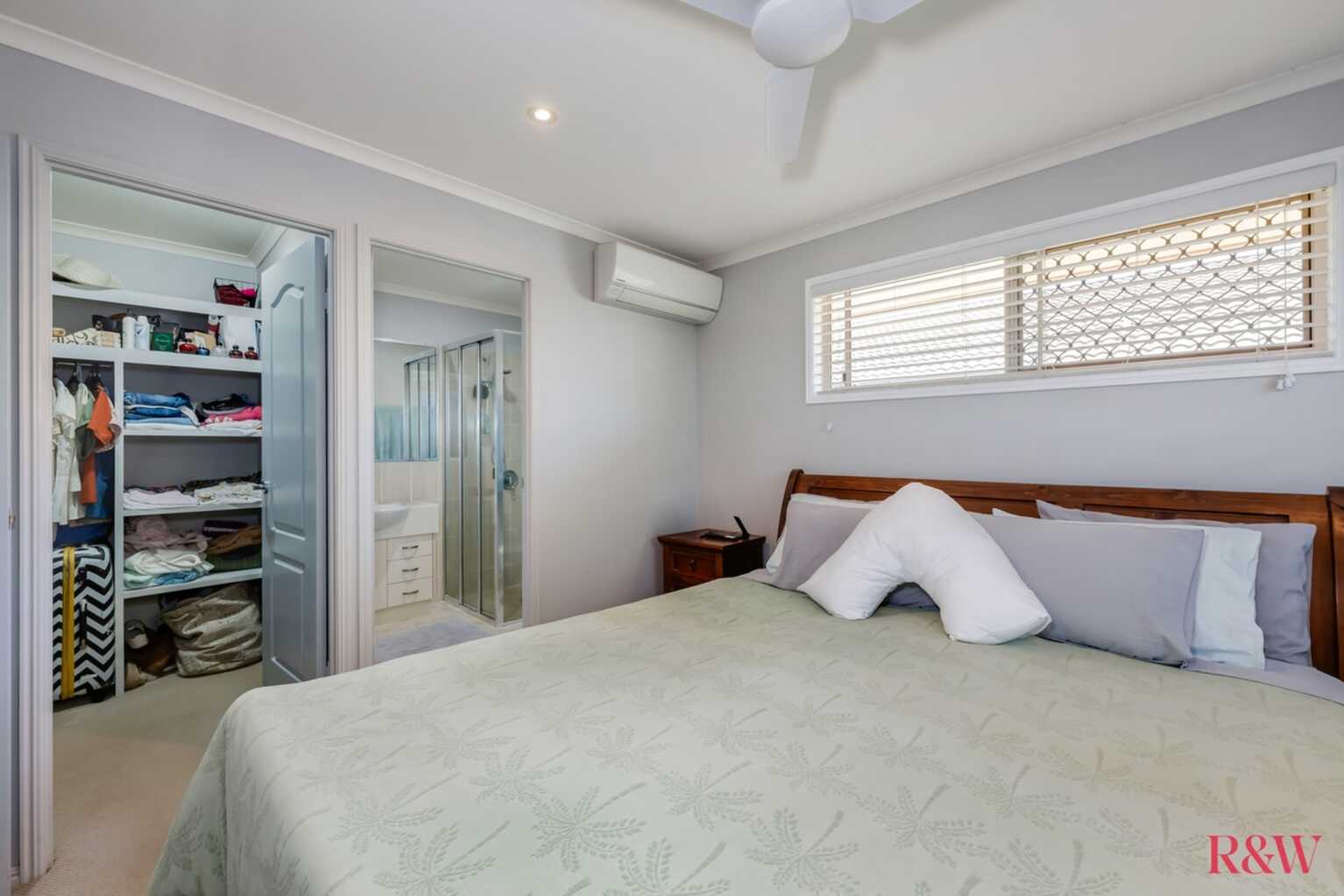 15 McCallum Close Coral Cove 15 McCallum Close Coral Cove