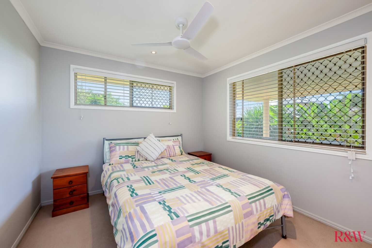 15 McCallum Close Coral Cove 15 McCallum Close Coral Cove