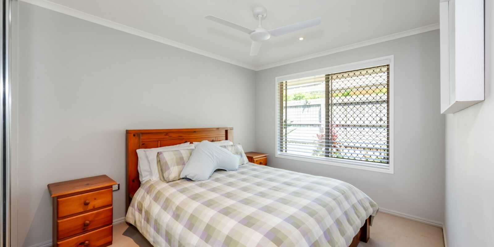 15 McCallum Close Coral Cove 15 McCallum Close Coral Cove